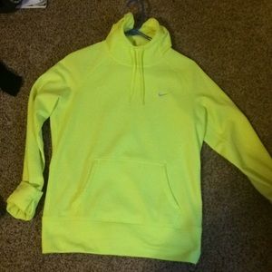 Nike therma-fit sweatshirt